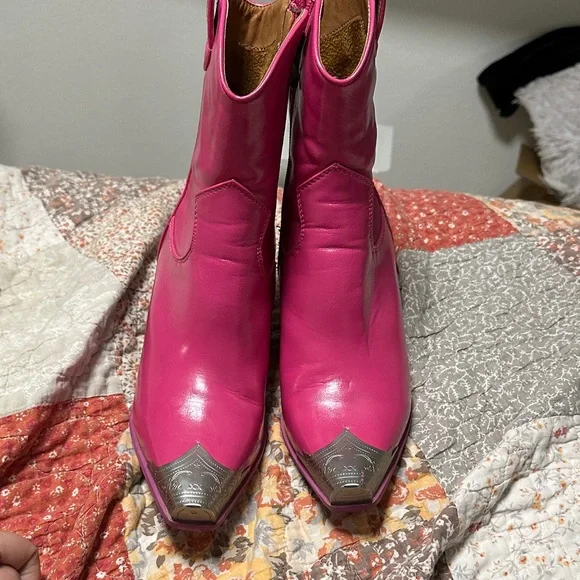 BEAST FASHION Fuchsia Heeled Boots with Silver Tips - Picture 8 of 12